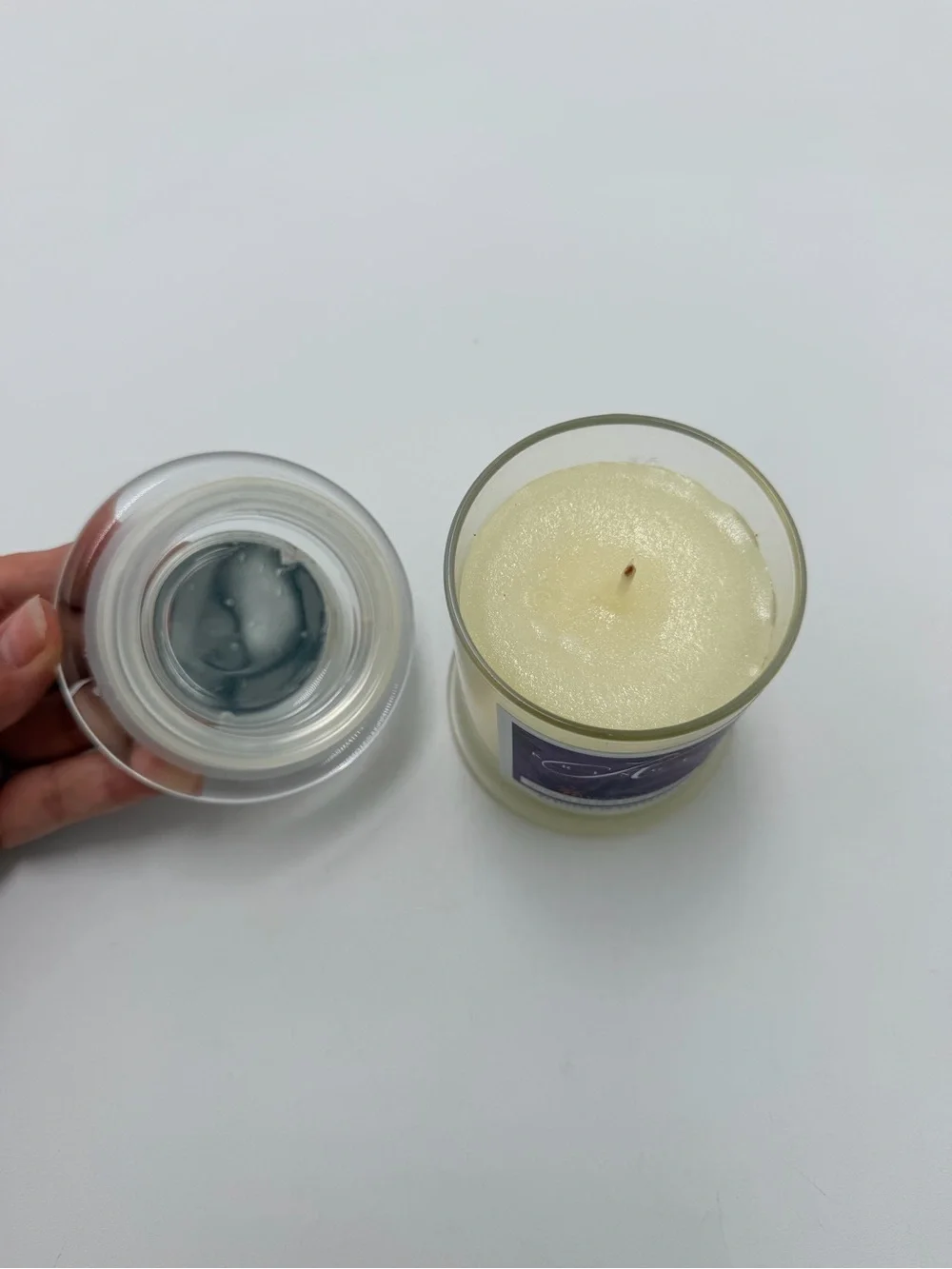 Kringle Candle Sugar Plum Poinsettia 4.5 oz Small Jar Candle Single Wick w/ Lid